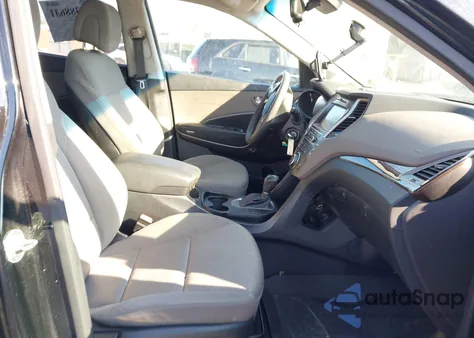 2017 Hyundai Santa Fe Se z USA, uszkodzony, nr VIN KM8SMDHF2HU236582